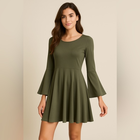 Wrangler Dresses & Skirts - NWT Wrangler Retro Green Bell Sleeve Dress